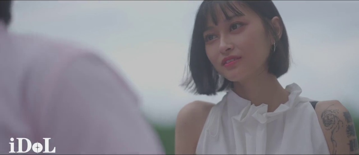 爱豆传媒 ID-5381 放浪弟弟欲求不满的三人行性体验