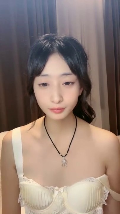 三寸金莲玉姐公园偷情舔完小脚啪啪2合一完整版