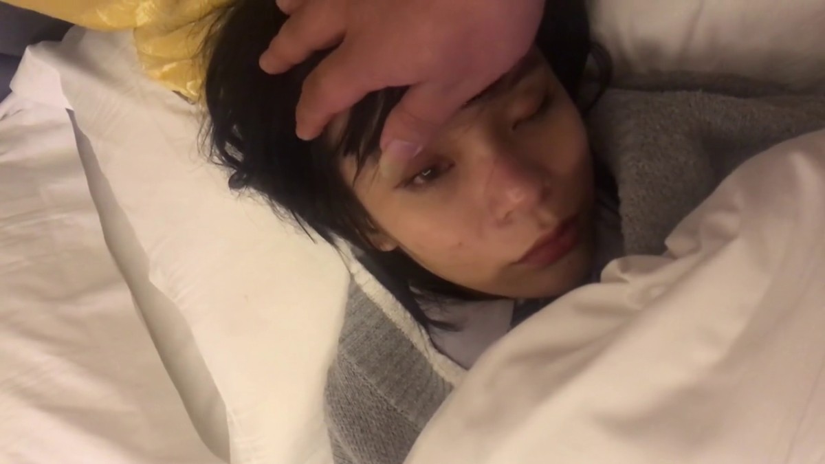 【迷奸睡奸系列】高颜值美女 银行小姐姐被客户灌醉后各种玩弄后，无套插入一阵狂艹