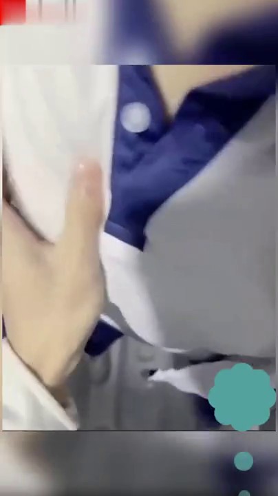 【兄妹乱伦】在女厕强操白虎高中妹妹，求我快点干，直接内射