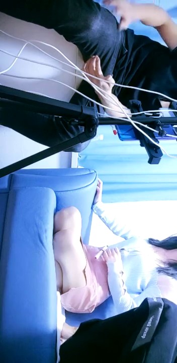 探花界约炮大咖【柒夜寻花】首度联合平台漂亮美乳女主播『九儿』直播啪啪 这回可以光明正大的操了 高清源码无水印