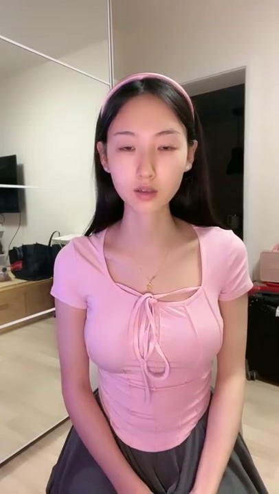 168CM身材比例超好，高挑身材 极品长腿美腿 蜜臀！人间尤物