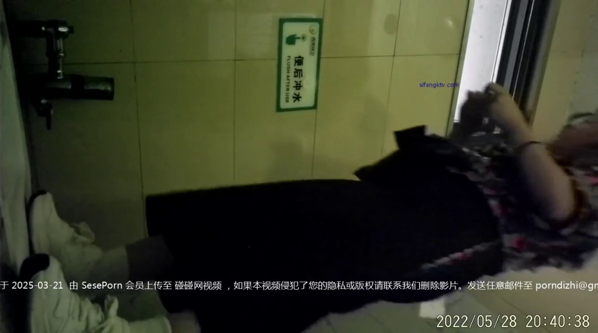 -购物中心女厕全景偷拍多位美女少妇 各种美鲍鱼完美呈现