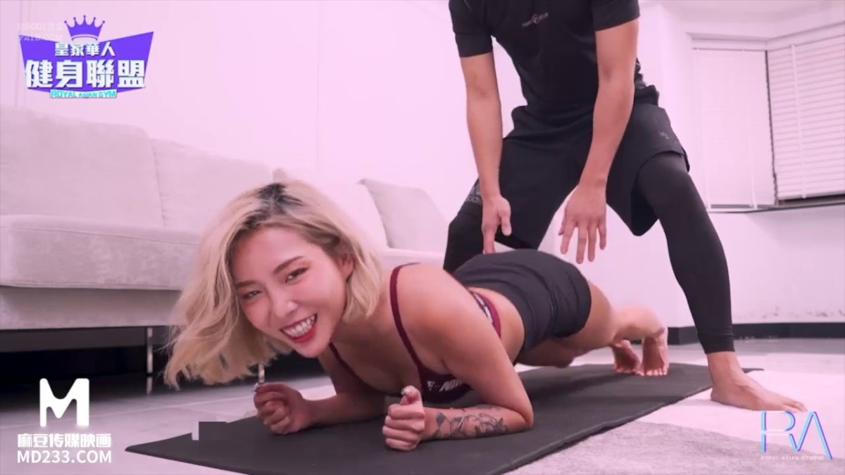 麻豆传媒映画&皇家华人传媒联出品之华人美女大战日籍男优直到高潮 高清推荐