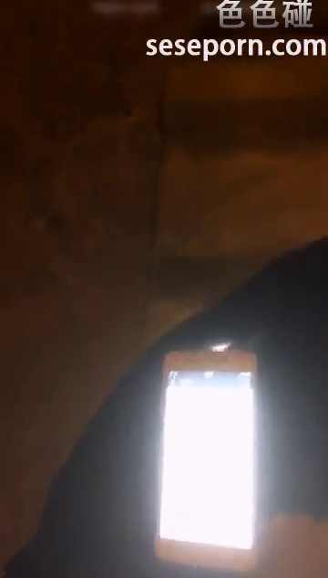 对白非常精彩广东女主播半夜勾引河南摩的司机野战有屌丝观众建议去墓地玩被女主播拒绝了