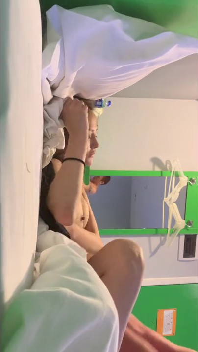 -先天约炮圣体【泰迪约炮】各种极品反差学妹，萝莉御姐，个个颜值都很高 基本都是露脸