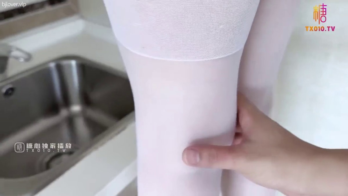 【尤物女神】饥渴邻居性欲维修 「桥本香菜」白丝自交挑逗 无套爆肏内射疏通下水管道