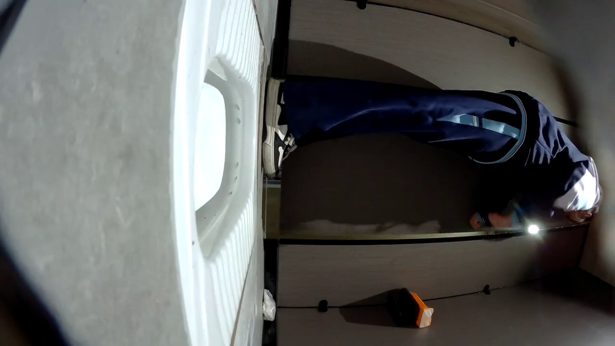 十二月最新流出 精品厕拍火锅城女厕全景高清后拍极品小姐姐吃坏肚子窜稀啦