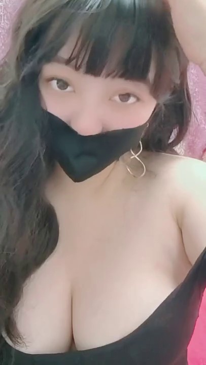 【夜袭少妇】G奶少妇! 巨乳肥臀 丝袜掰穴自慰 无套狂干.