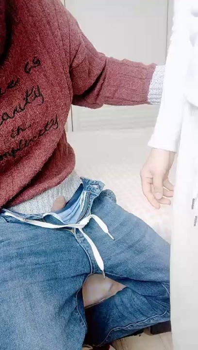 【剧情演绎】对白清晰有趣 各种勾引，欲拒还羞，被大屌插入后，无情征服，只能淫叫！