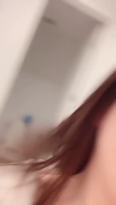 -妹子超嫩逼和奶头都是粉粉的最夸张的连屁眼都是粉粉的就喜欢这种粉嫩妹子插起来一定巨爽给人一种绝对干净的感觉.