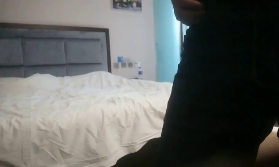 嫖妓军团两个老司机约炮高颜值外围妹子酒店开房啪啪轮流干对白清晰