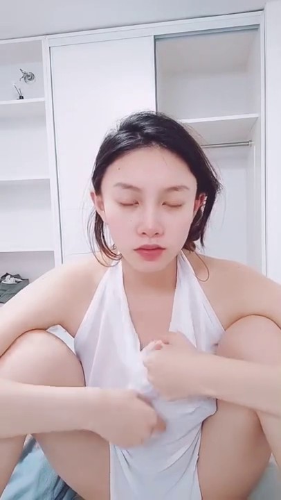 -反差露脸人妻】，大奶晕孕妇【倪妮老师】福利，挤奶，舔奶头，道具自慰，掰穴，疯狂给宝宝赚奶粉钱2