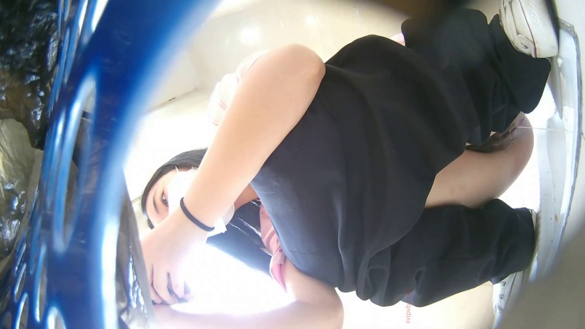 办公楼女厕全景偷拍 多位美女职员的各种肥美大鲍鱼