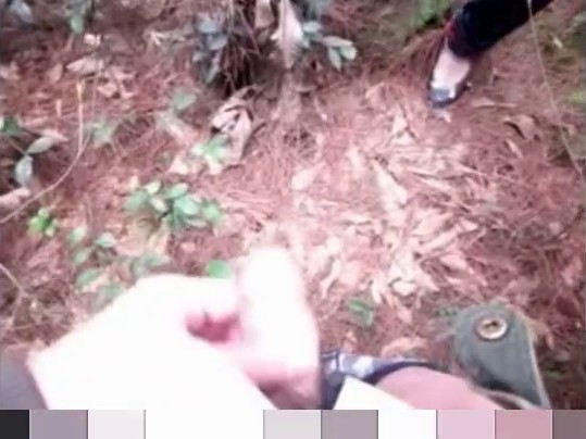 周末休息约医院上班的实习小护士女友到深山里游玩顺便找个隐蔽的地方野战还换姿势干妹子还是一线天国语对白