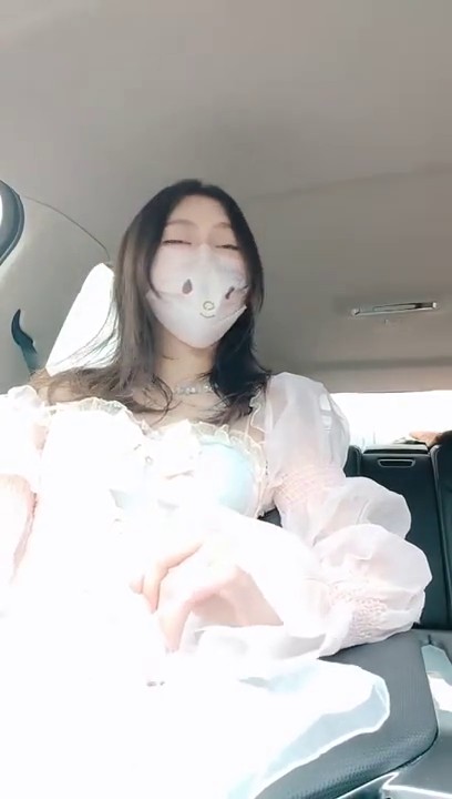 2025年5月，新人良家学生妹，【鱼妹啊】，约炮车震遇阳痿男，第一次太激动，浪费了感情，完美露脸