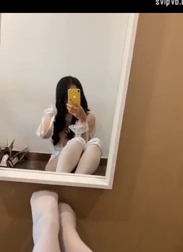 珠x高级会所现场选秀双飞姐妹高清完整版