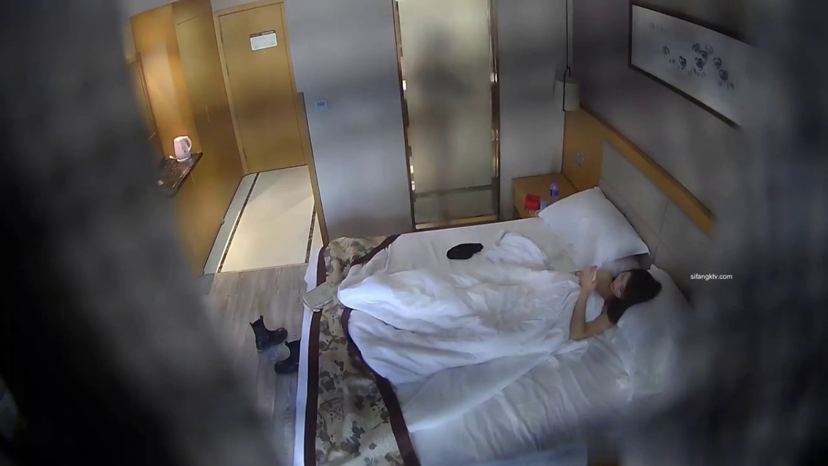 安防酒店摄像头偷拍 身材不错的学生情侣假期炮男友抵挡不住诱惑要舔菊花各种姿势操