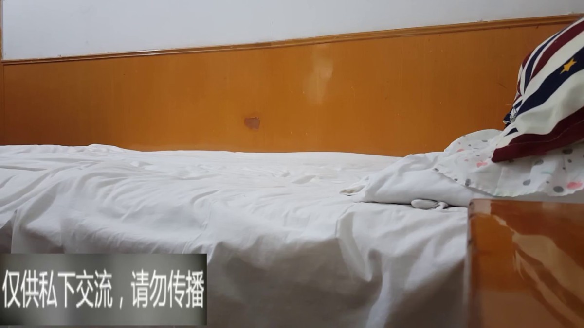 最近手紧很久没去城中村爽了问朋友借了200块去找了个30出头的站街妹开心一下