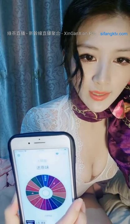 新下海的9分盛世美颜高级模特儿女神，能让颜控狗当场阵亡，不愧是车模出身，笔直的大长腿高挑的身材，罕见露逼