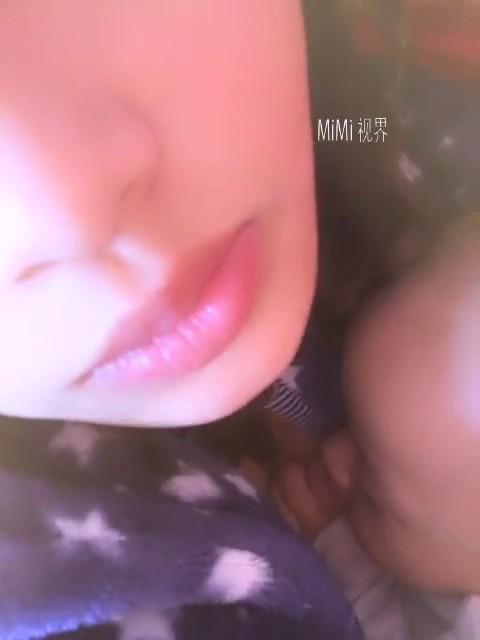 颜值不错皮肤白皙长发美女主播第十一部 逼逼刮毛再自摸道具自慰秀 很是诱惑不要错过