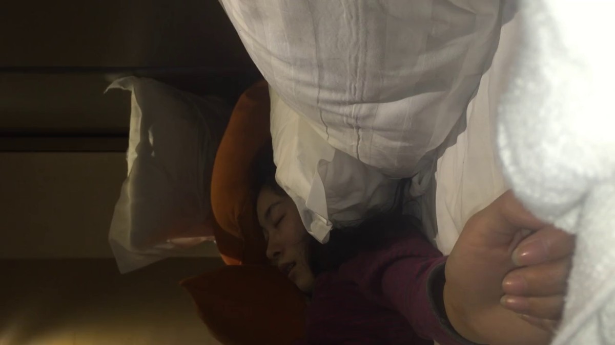 离异独居美少妇好久没有被滋润了寂寞难耐聊天约见网友吃饭时被灌醉带到宾馆被干正搞的时候醒了也不反抗完整版