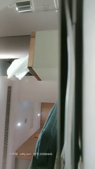 大眼萌妹新主播小妖精涵儿11.30一多自慰大秀 身材丰满长得漂亮 淫荡自慰