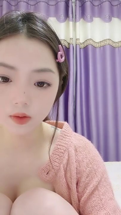 校花学妹，【豆芽高手--原来是小嫩妹】，顶级身材，不脱看起来好清纯原来是小嫩妹