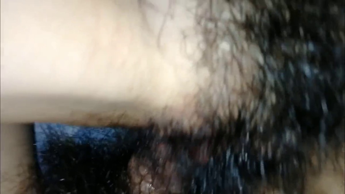 撩妹骚男出租房与身材苗条公司文员长发女友无套啪啪啪近距离拍阳具进出搞出好多爱液内射中出对白淫荡