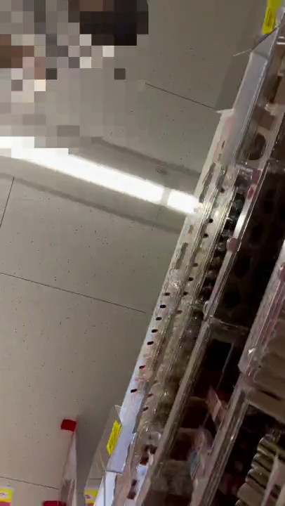 【精品CD】口罩短裙小姐姐独自一个人逛商店 这白内真不错