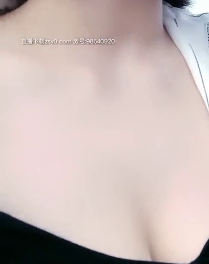 360度盗摄,美女模特试衣间更换内衣被偷拍,极品身材,精品收藏必备