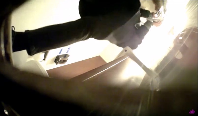 日本西餐厅多角度盗摄几个不同年龄段的骚货