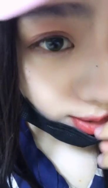 丰满身材鸭舌帽妹子学生制服 沙发自摸奶子振动棒抽插毛毛较多 很是诱惑不要错过