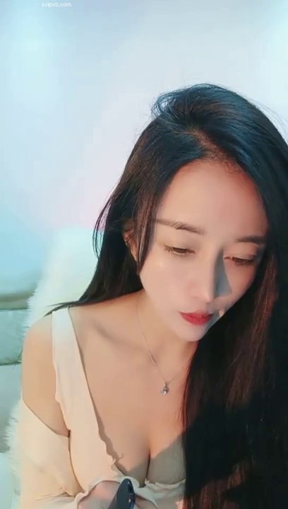 一库一库 ：紧身牛仔裤男人的最爱加上这会吸人小穴太美了