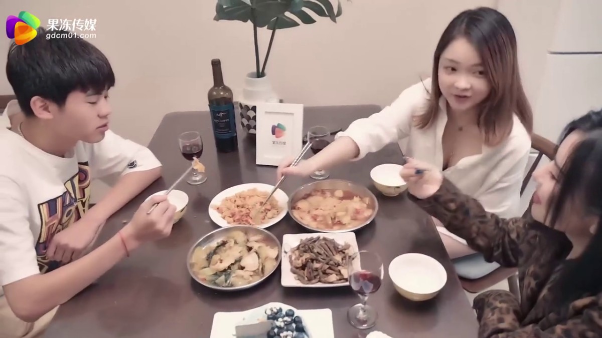 果冻传媒 GDCM007 都是疫情惹的禍