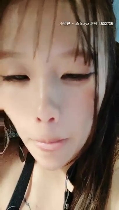 瑶瑶kiyomi高颜值骚气妹子情趣装双马尾啪啪，带口塞特写后入屁股跳蛋震动自慰