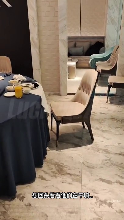 最新流出天府绿帽大神反差淫妻▌Lucky▌深圳朋友未知是我妻子 尽情玩弄黑丝长腿蜜穴 互舔美味淫器