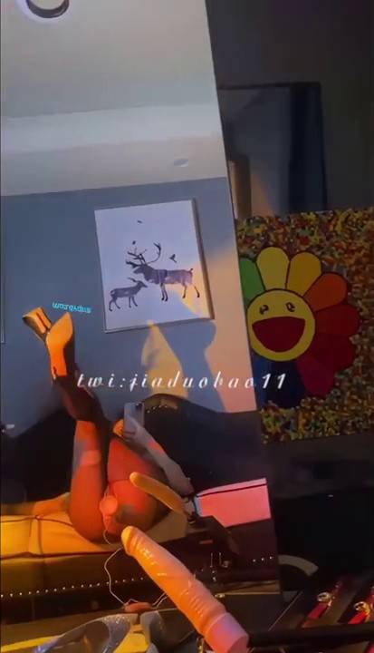 最新整理推特身材一级棒的反差女神 户外露出调教 淫乱群P 极限反差 完美露脸-上篇