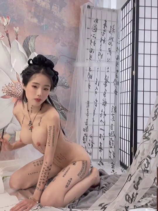 -顶级露脸反差女神！推特爆火，极品福利姬【钛合金】私拍视图作品《鬼神禄》，S级身材坚挺粉乳