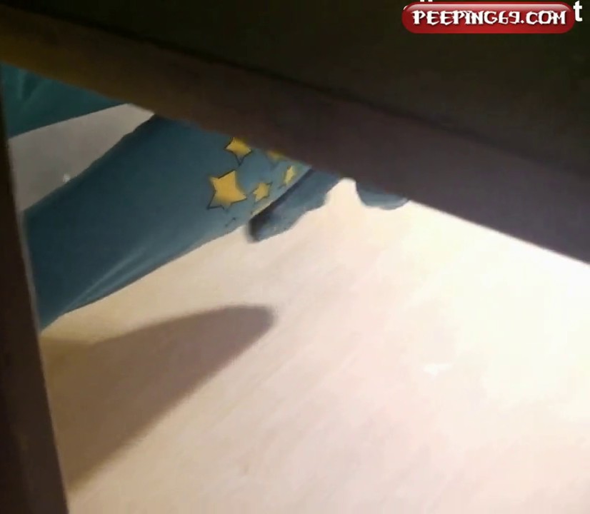 技术型坑神潜入国内某商业城蹲守女卫生间TP女顾客们大小便有几位挺漂亮的气质也好灰丝高跟长发美女无毛逼真心诱人