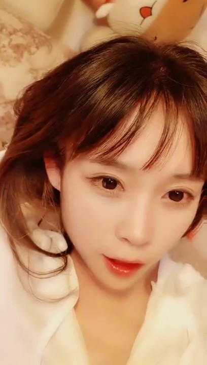 重磅！超美女神~连环喷水~【00】喷一半外卖到了~疯狂敲门！2