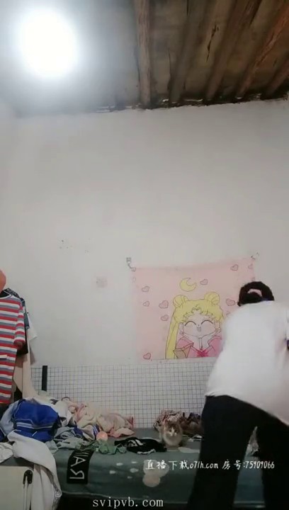 00后闺蜜 超级粉嫩的高中女生 情趣内衣诱惑 露奶特写BB 道具插B大秀