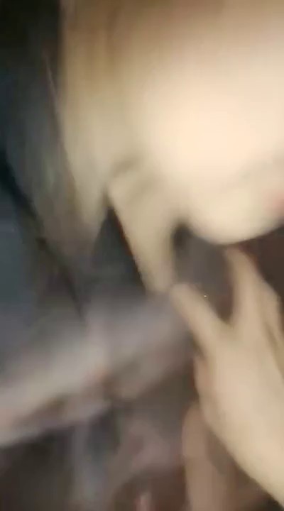 【火爆推荐 粉穴降临】多姿火爆流出『高中萝莉外出』04.22 几个精神小伙开车到野外叼嫩逼小妹 高清源码无水印 (2)