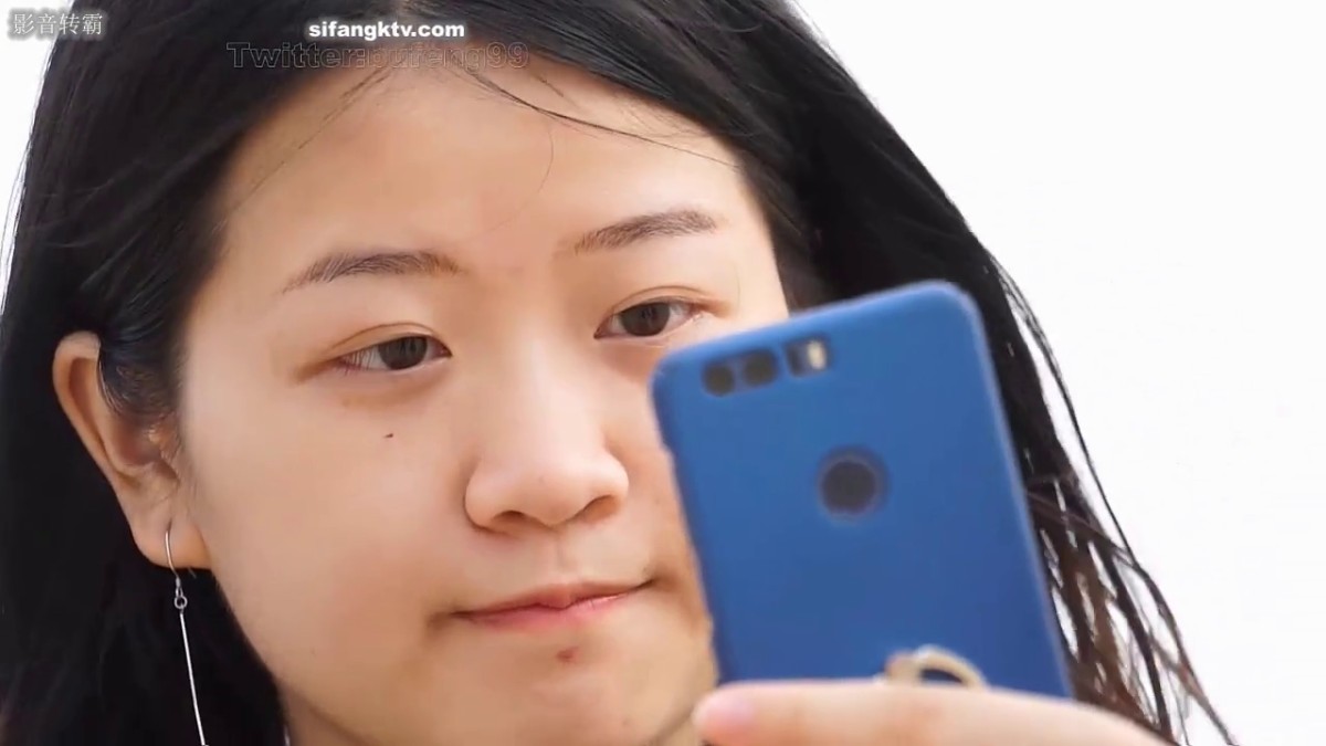 推特大神新奇抄底原创作品 各式沙滩美女 性感内衣 走光露毛露半个逼-1 (4)