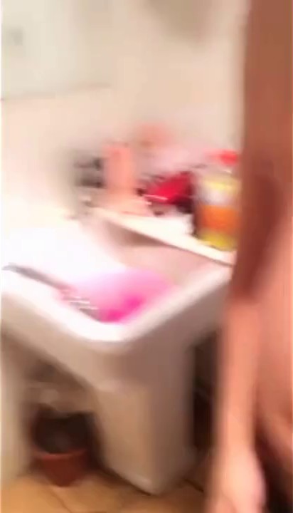 与无毛粉逼妹妹啪啪大秀最后不满足自己用自慰棒插穴