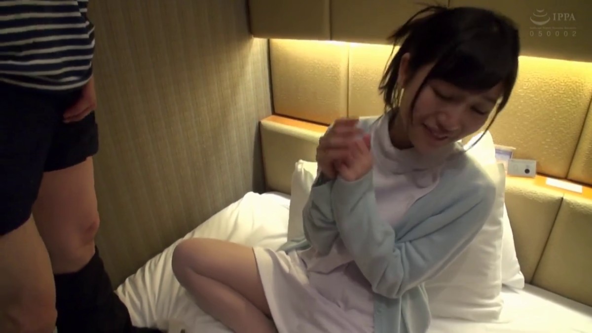 街头搭讪的白衣护理小姐姐！隐藏在护士服下的饥渴！