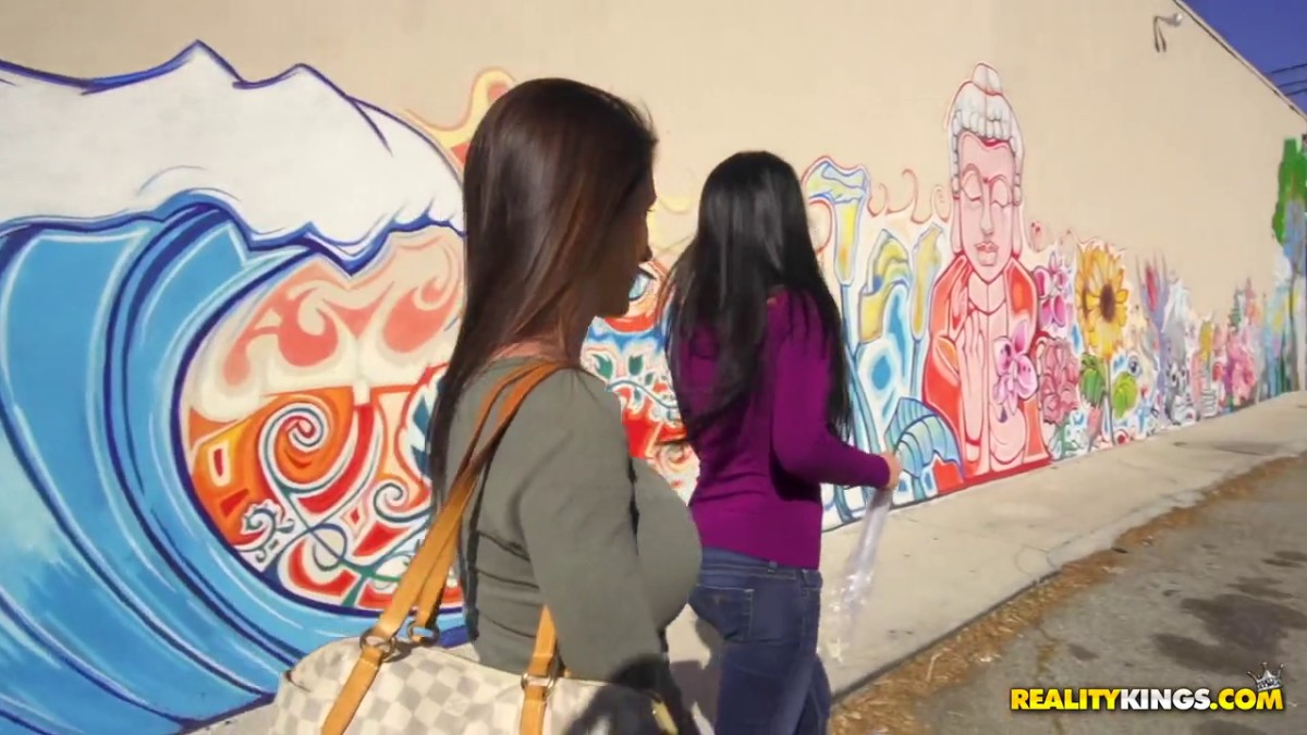 精彩继续成人综艺频道金钱万能系列主持人户外搭讪美眉完成搞笑情色及打炮任务这期啪啪女主漂亮有对极品奶子