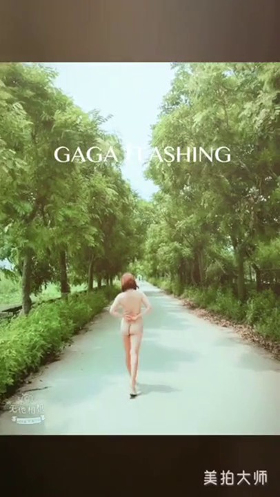 最近火爆推特完美身材网红思莱文Mart室外露出日记私拍 多出公共场所完美露出  高清720P版