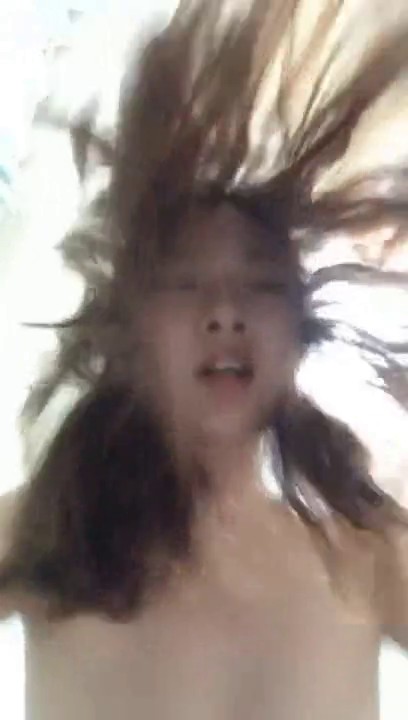 苗条身材毛毛浓密妹子双人啪啪 吸奶头上位骑乘后入抽插最后射在肚子上 很是诱惑不要错过