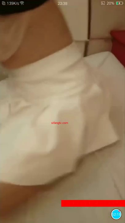 别人我不服就服这母女按摩会所点了个男技师小王开房母女一块舔屌轮番被插